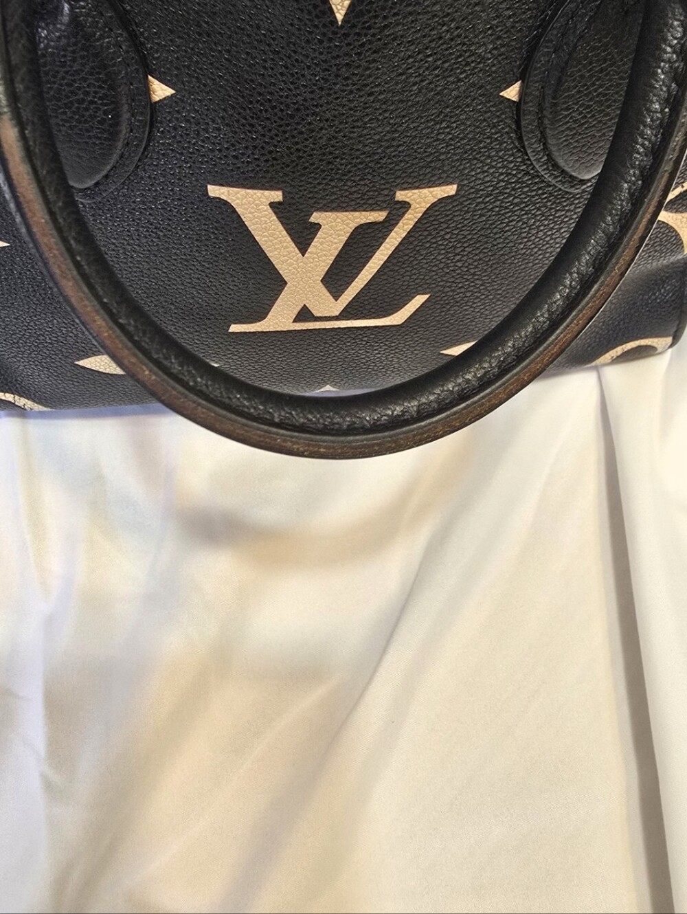 Authentic Louis Vuitton OnTheGo PM - Picture 7 of 16